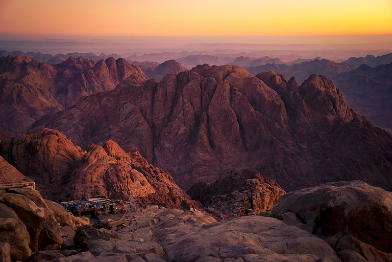 西奈山 Mount Sinai (山), 摩西早年旅程